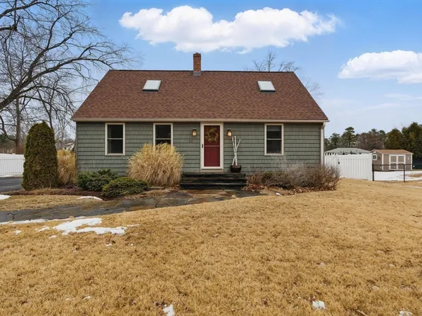 27 Pomeroy St, Easthampton, MA 01027