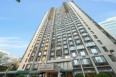 45 River Dr South, #2011