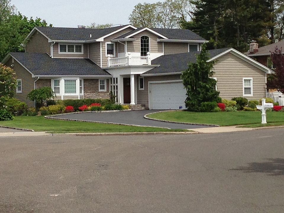 1st image of 11 Colgate Ln
