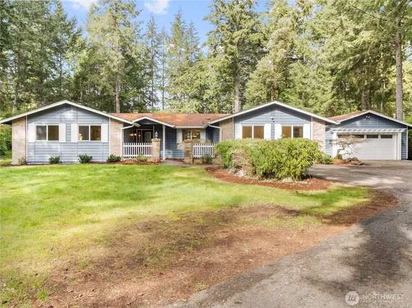 879 Kamus Pl, Fox Island, WA 98333