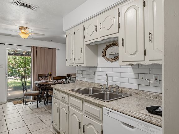 3rd image of 5607 Mona Ln