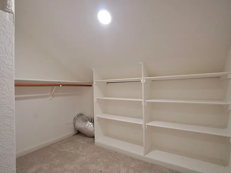 8 Woodhollow Trl — Photo 47