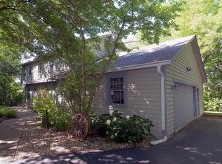 3765 Nagawicka Rd, Hartland, WI 53029