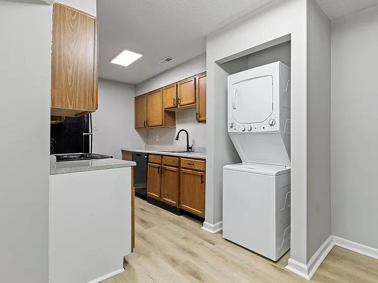 The Hills Apartment Homes — Photo 17