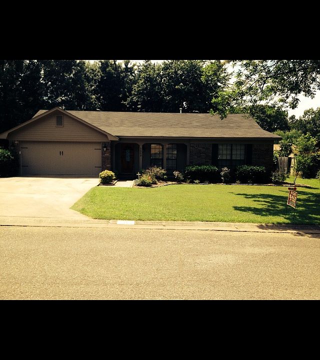 1st image of 1008 Quail Creek Dr