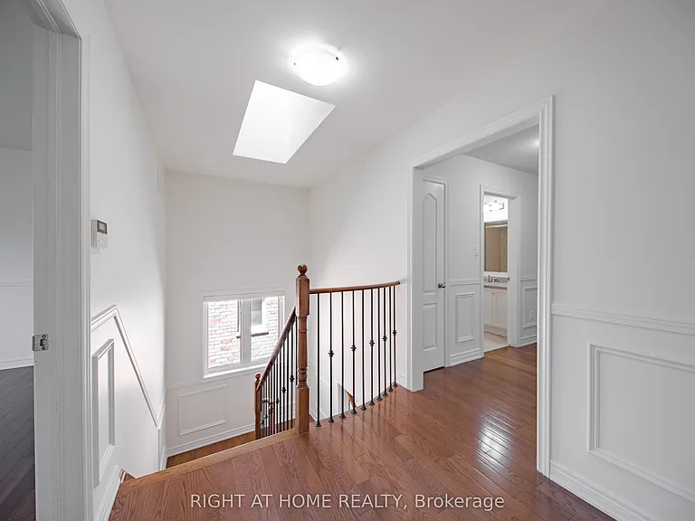 11 Amstel Ave — Photo 19