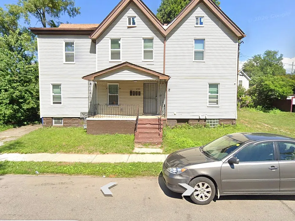 2163 E 84th St