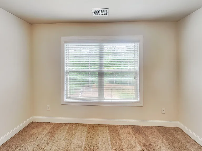 85 Lotus Ln — Photo 13