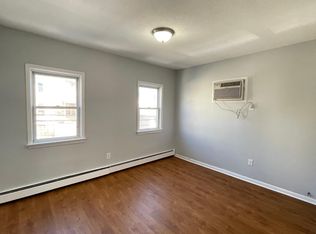 42 Tappan St, Kearny, NJ 07032