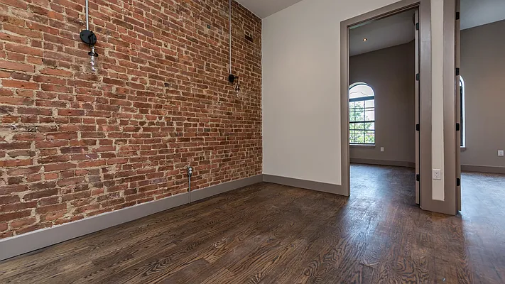 Rented by Nooklyn NYC LLC | media 17