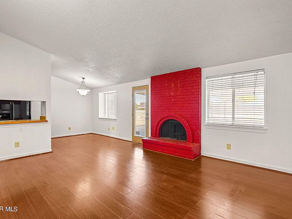 4th image of 1655 Gene Torres Dr