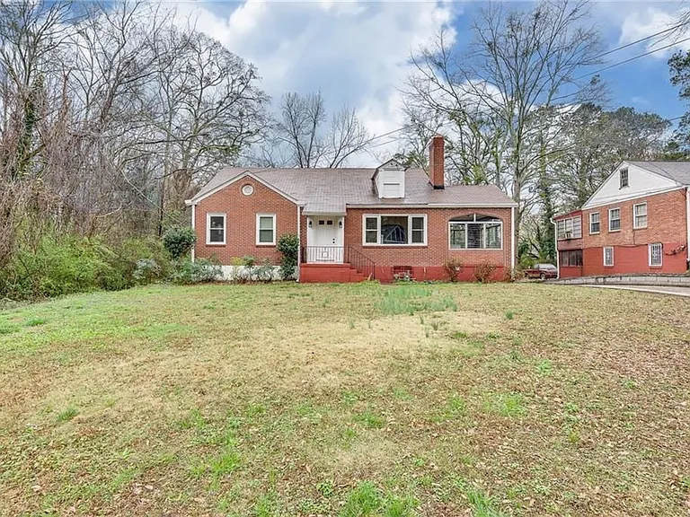 1287 Eastland Rd — Photo 3