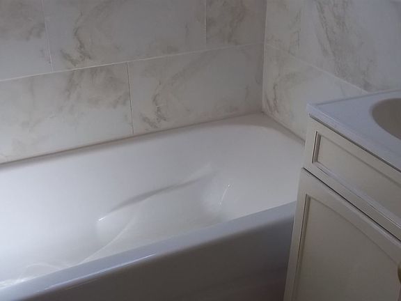 Apt5 bath
