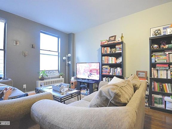 3rd image of 1284 Dean St APT 2H