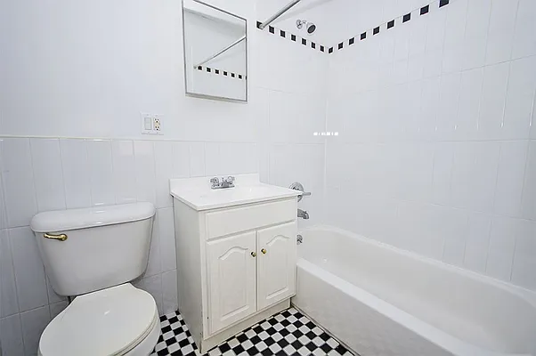 Rented by Level Group | media 14