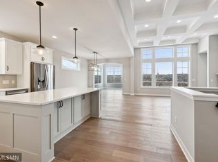 6613 Harvest Trl, Chaska, MN 55318