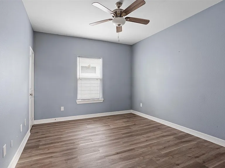 9814 Masterson St — Photo 15