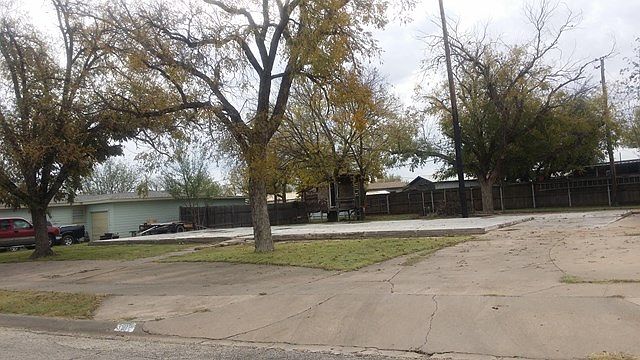 2nd image of 3102 41st St