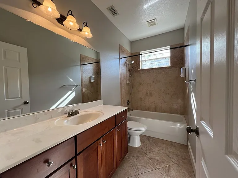 332 E Kaley St — Photo 14