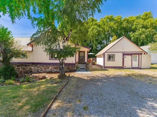 300 E Jessie St, Mount Shasta, CA 96067