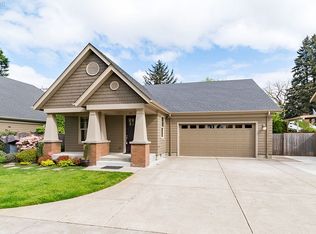 470 Walnut Ln, Eugene, OR 97401