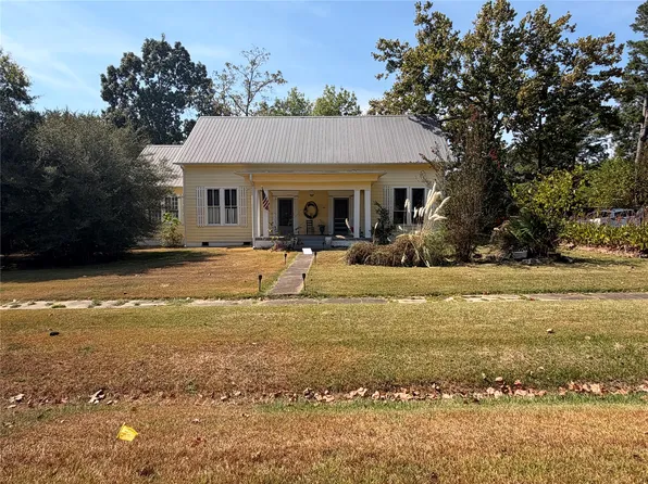 411 N High St, Antlers, OK 74523