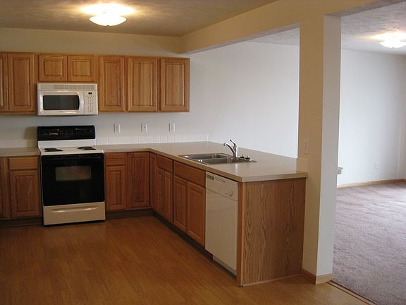 2nd image of 7200-7204 Dorchester Ct #7200
