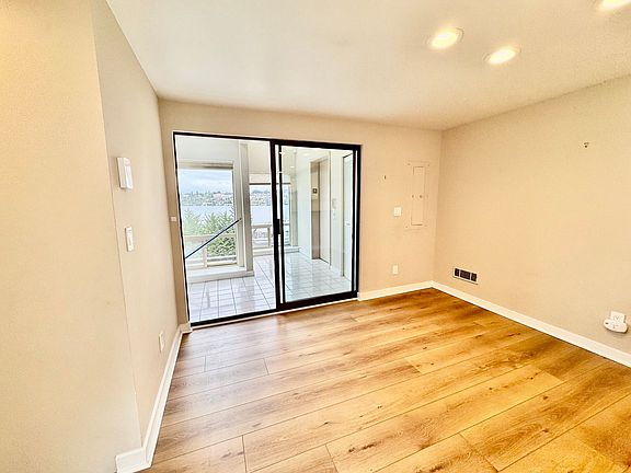 2nd image of 2121 Westlake Ave N #402