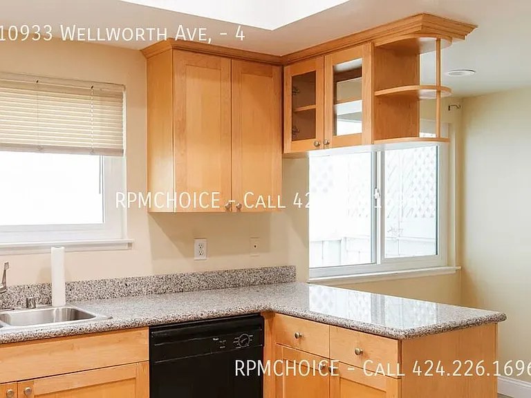 10933 Wellworth Ave #4 — Photo 10