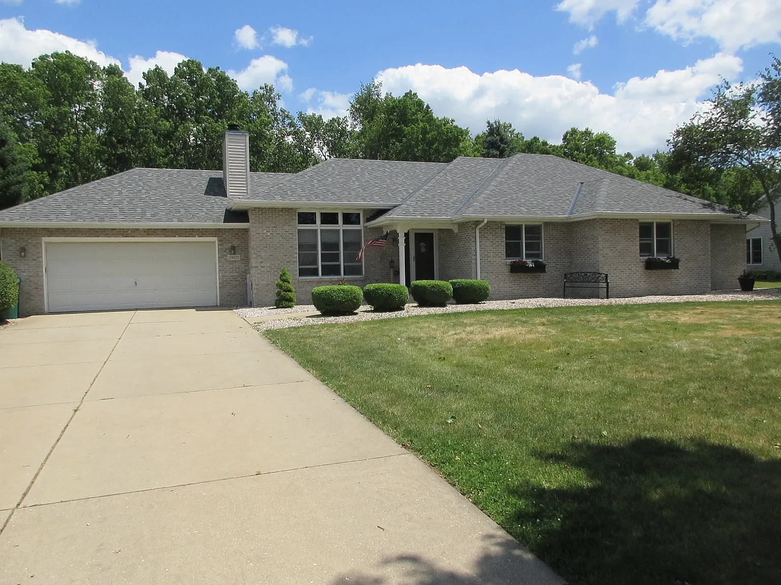 24829 S Pottawatomie Trl photo 1