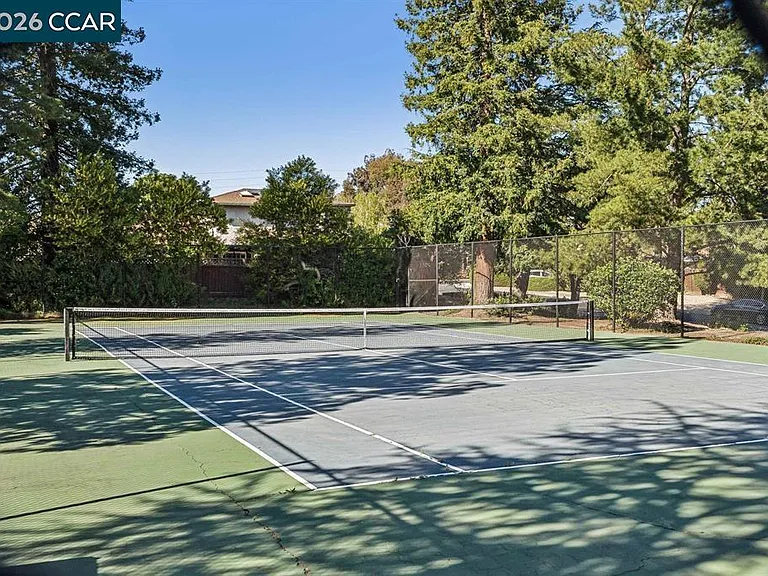 438 Ridgeview Dr — Photo 11