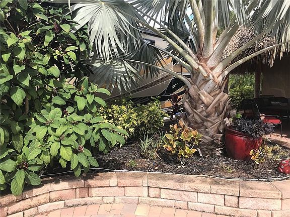 3rd image of 87 NW Boundary Dr