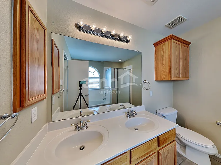 2124 Van Zandt Dr — Photo 10