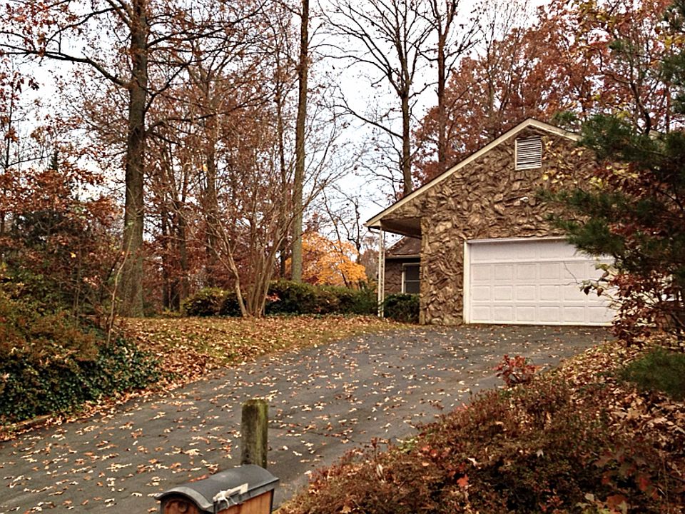 1st image of 102 Coopers Ln