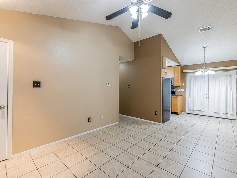1015 E Yager Ln #172 — Photo 16