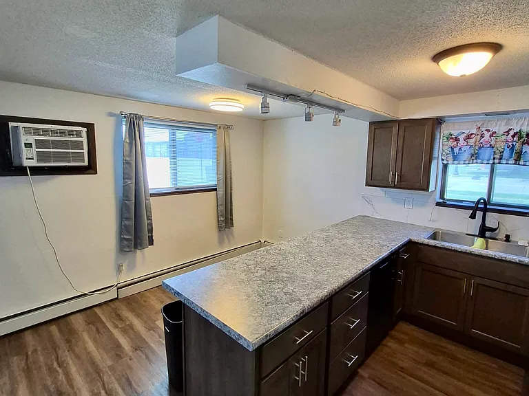 404 E 4th St #2 — Photo 2