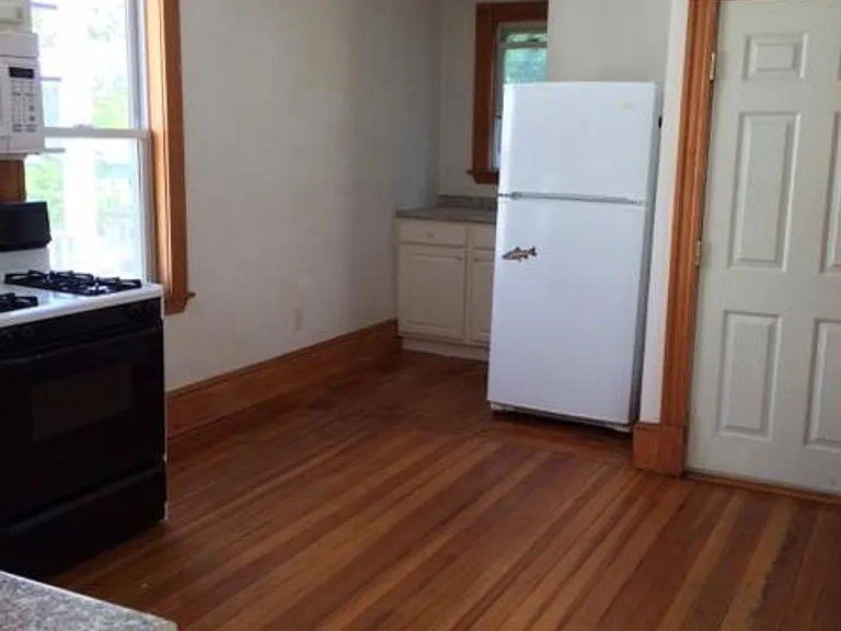 47 Litchfield St #2 — Photo 8