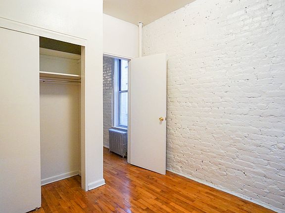 5th image of 425 W 46th St APT 4E
