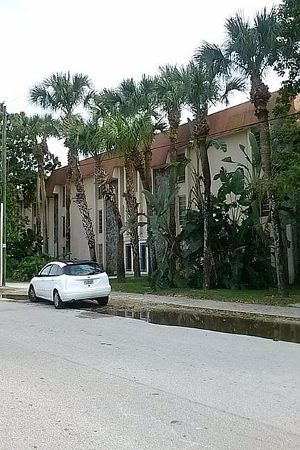 2nd image of 1230 W 54th St APT 116A