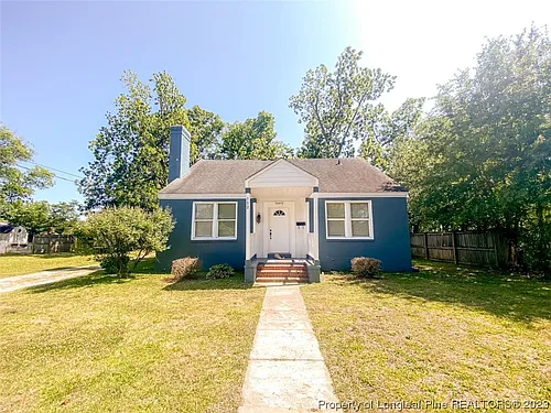 302 E 13th St Photo 1