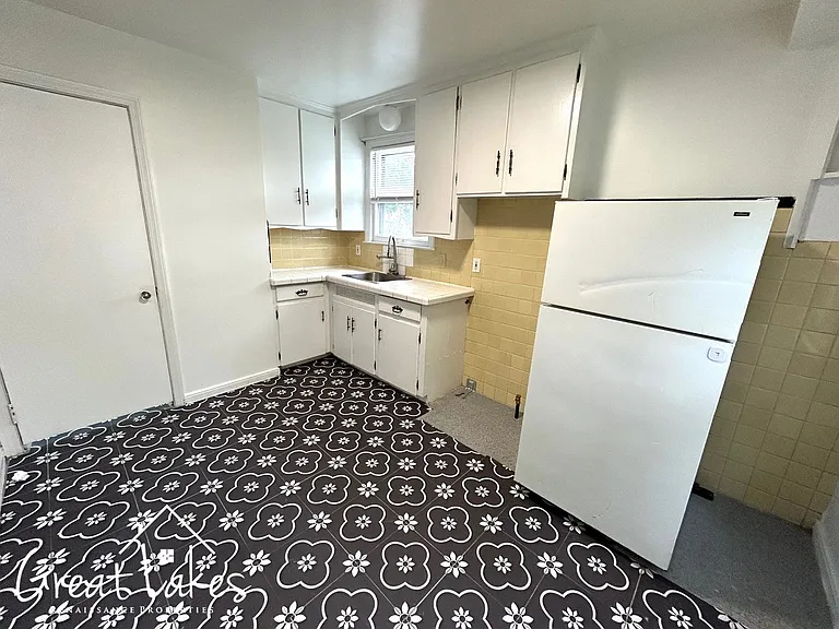 21728 Beechwood Ave — Photo 10