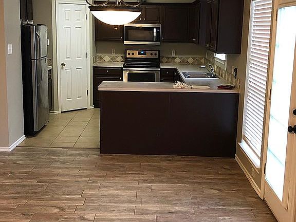 Kitchen and Kitchen Nook