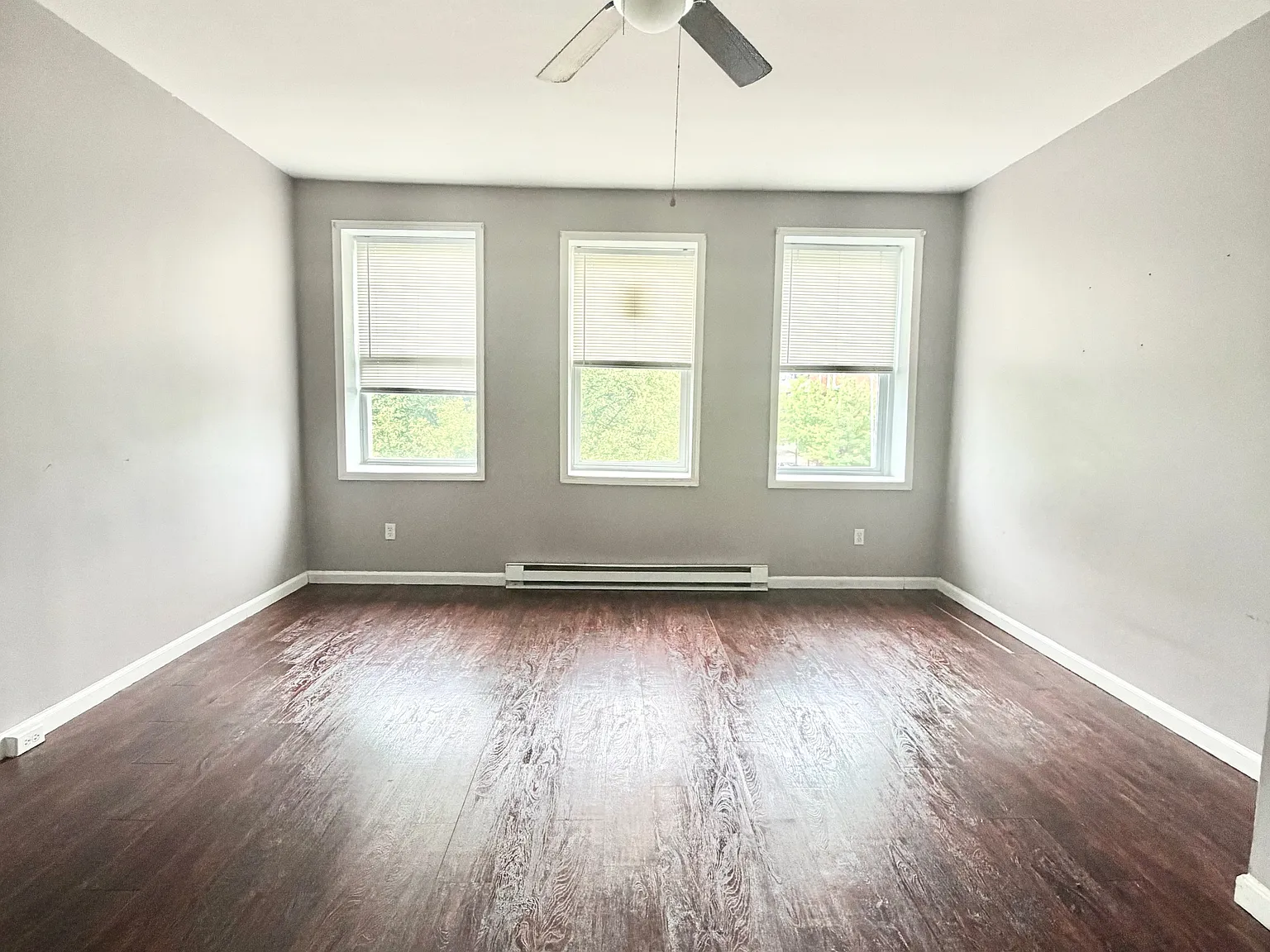 1 bed, 858 sqft, $950 — Photo 1