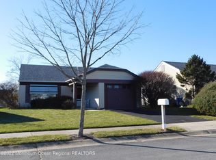 19 Marston Row, Manchester, NJ 08759