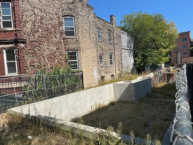 1st image of 4863 N Ashland Ave