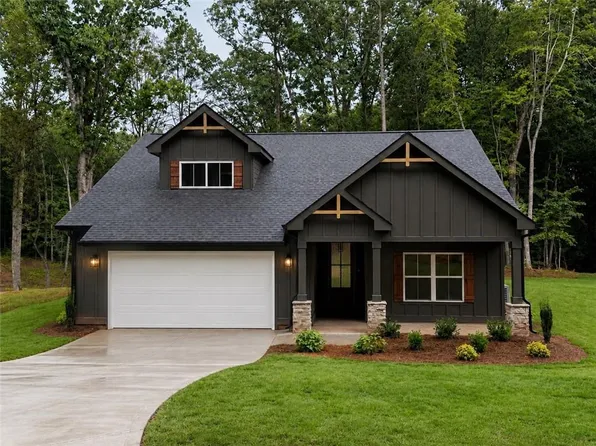 73 Hazel Ln, Bremen, GA 30110