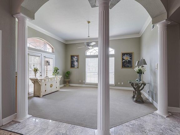 3rd image of 2701 Cedar Ct