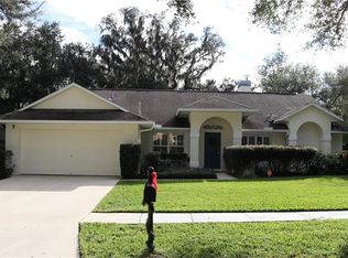 801 Red Ash Ct, Seffner, FL 33584