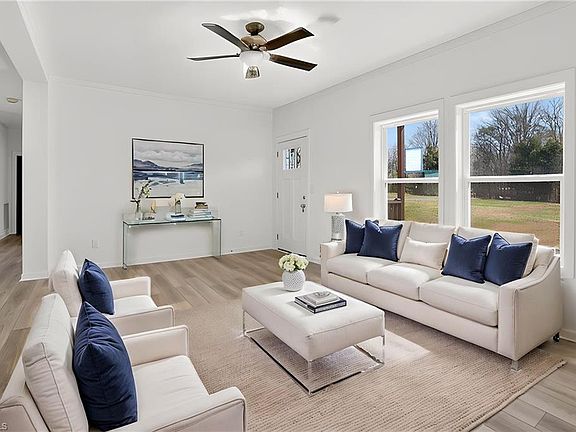 4th image of 1467 Thayer Rd