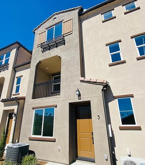 249 N Magnolia Ave #3 — Photo 1